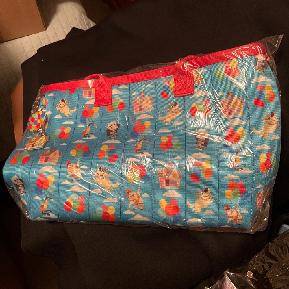 Harvey’s Disney UP Vertical Streamline bag
